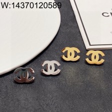 AGG 샤넬 베이직 모노그램 CC 귀걸이 2컬러