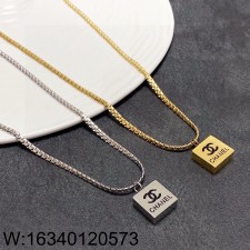 AGG 샤넬 모노그램 CC로고 스퀘어 펜던트 목걸이 2컬러