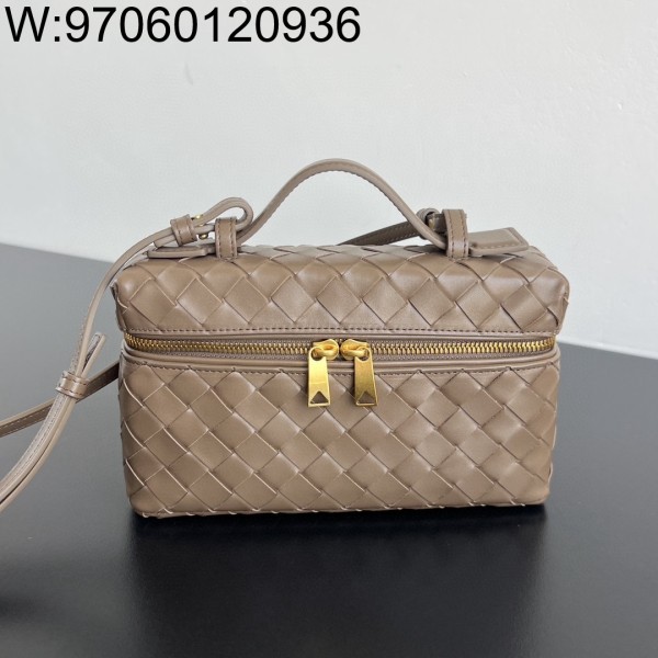 징 팩토리 보테가베네타 뱅뱅 배니티 케이스 789109 22*12.5*5cm 다크 베이지