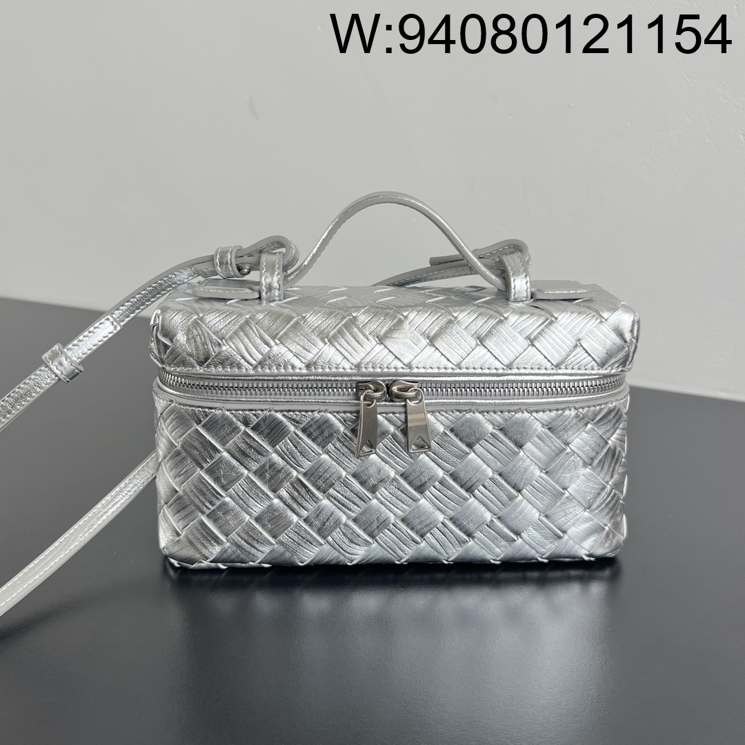 징 팩토리 보테가베네타 뱅뱅 배니티 케이스 789109 22*12.5*5cm 실버