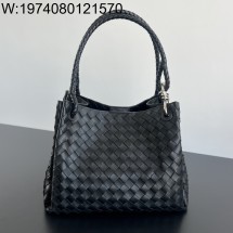 징 팩토리 보테가베네타 라지 파라슈트 796571 30*26*20cm 블랙 은장