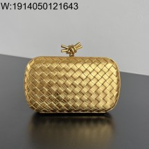 징 팩토리 보테가베네타 놋 717622 20*12*5.5cm 골드 양가죽