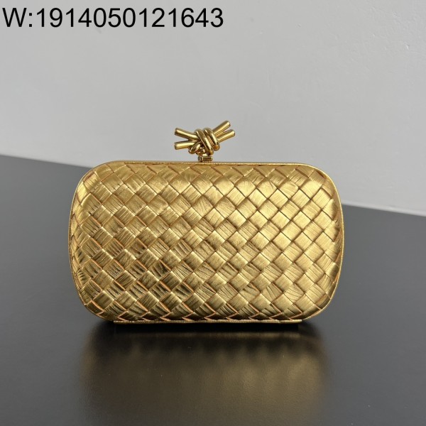 징 팩토리 보테가베네타 놋 717622 20*12*5.5cm 골드 양가죽