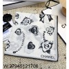 AGG 샤넬 프린트 스퀘어 스카프 140cm*140cm 화이트