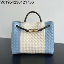 징 팩토리 보테가베네타 미디엄 안디아모 배색 화이트 스카이 블루 796592 32.5*24*12cm