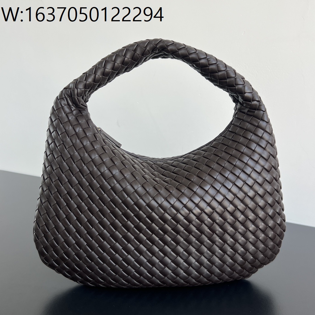 징 팩토리 보테가베네타 베네타 856737 44*28*5cm 폰단트