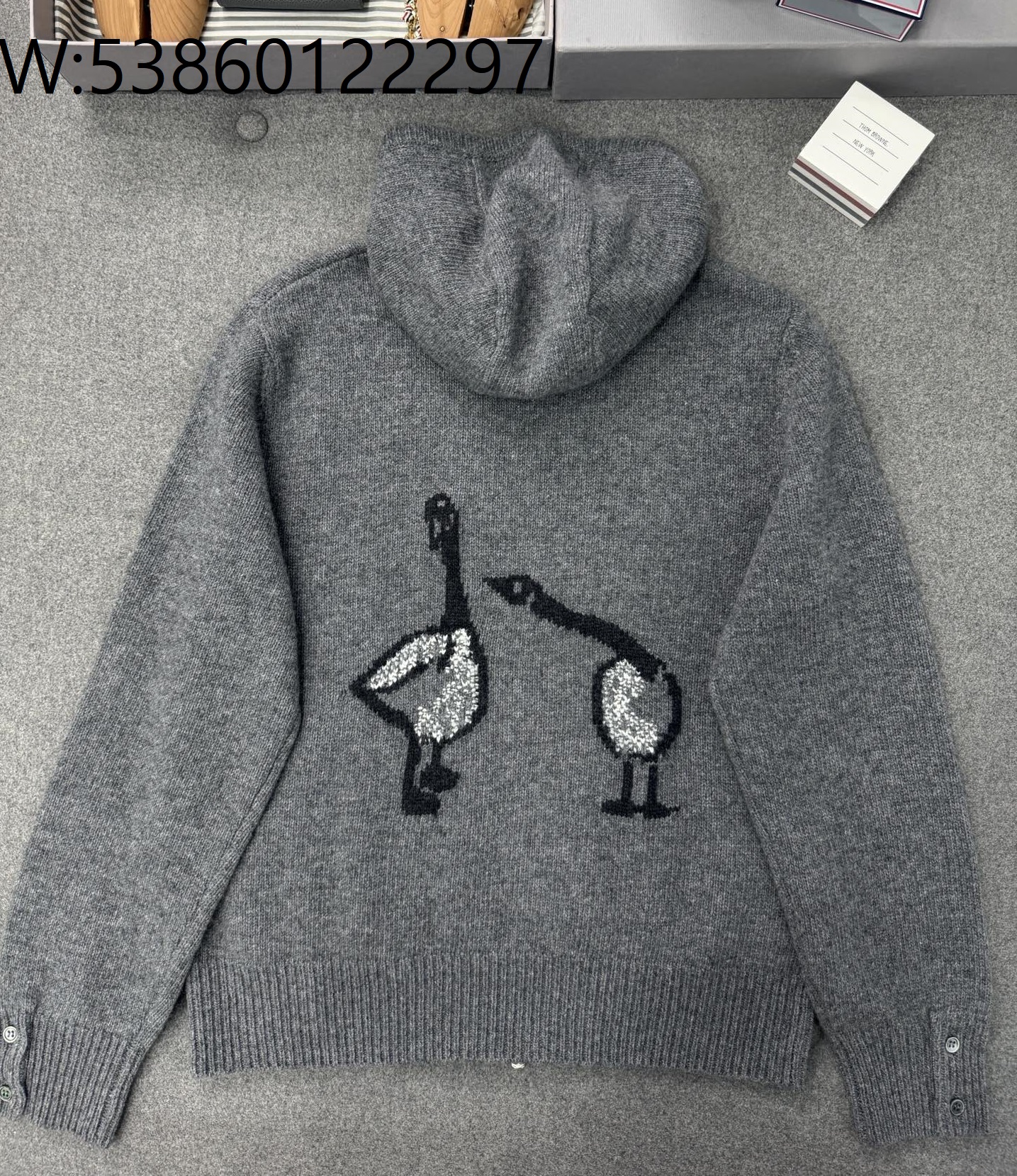 TJ공장 톰브라운 뒷면 오리 자카드 니트 후드집업 그레이