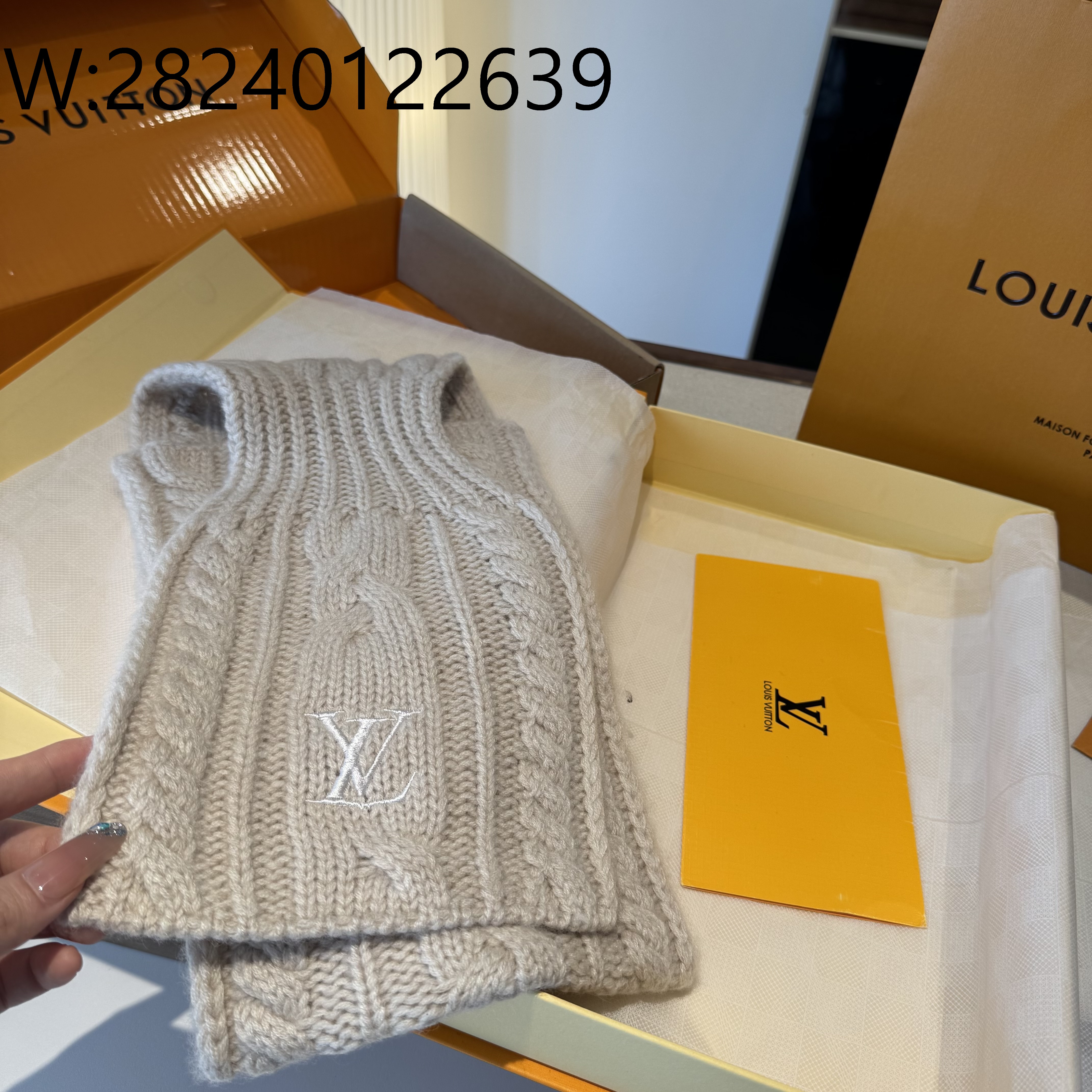 AGG 루이비통 온리 LV 미니 케이블 스카프 베이지 M96754 135*20cm 양털100%
