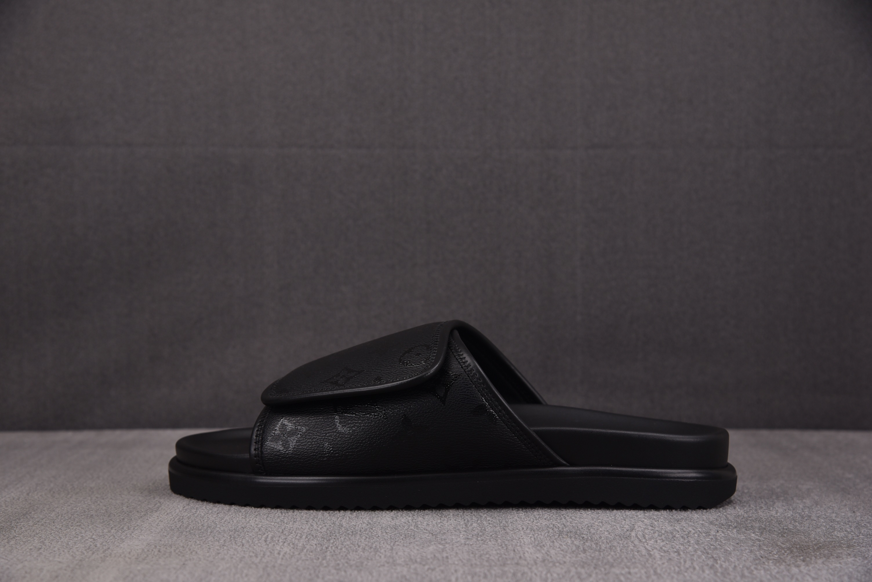 【BQ】루이비통 마이애미 슬리퍼 블랙