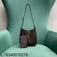 Pomegrante 생로랑 그레인 가죽 소재의 유영한 LE 5 A 7 베이비백 809461 15*7*16cm 초콜릿