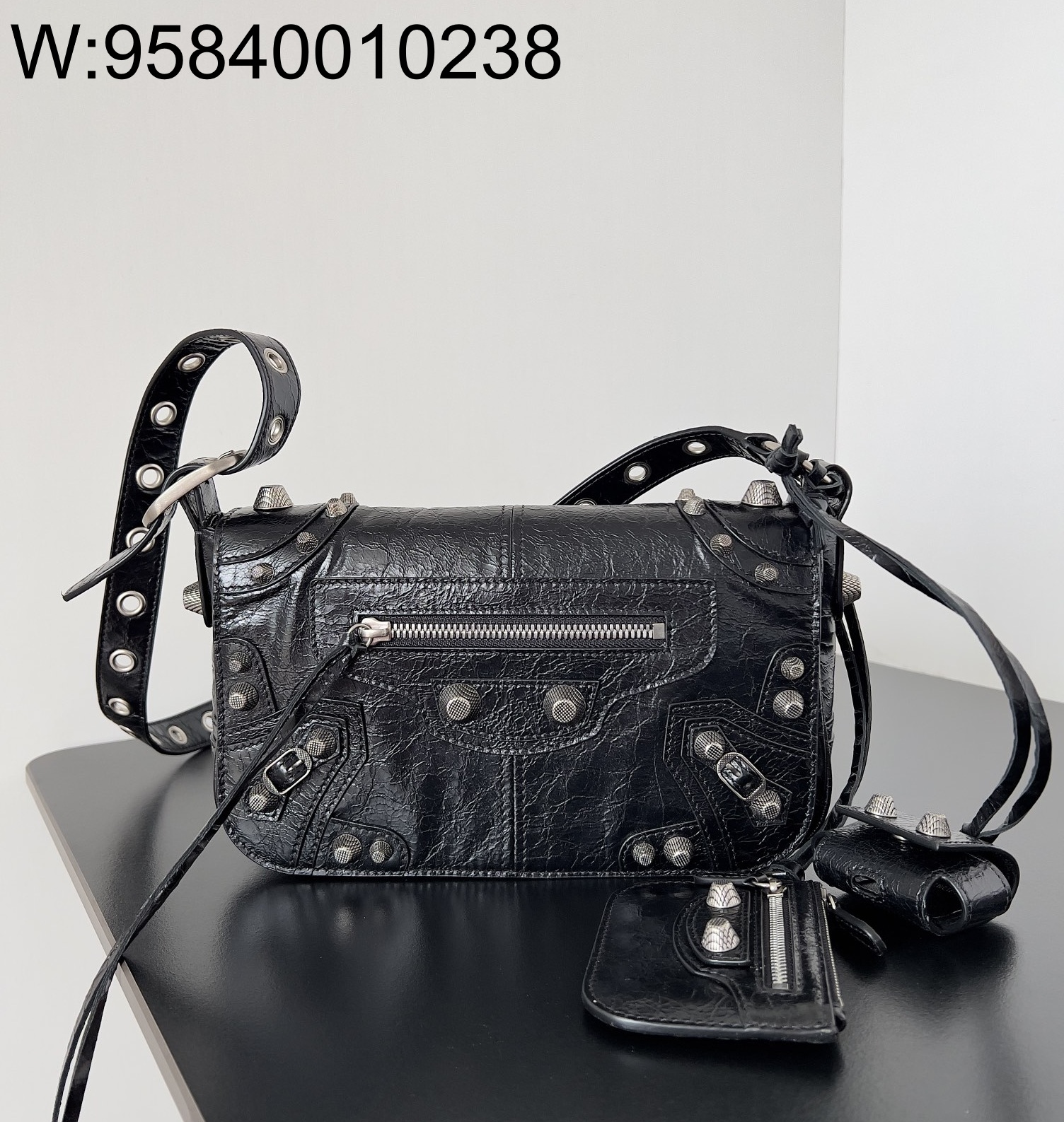 [dxg] 발렌시아가 아레나 램스킨 에이지드 실버 하드웨어 르 카골 XS 플랩백 블랙 24*14*5cm