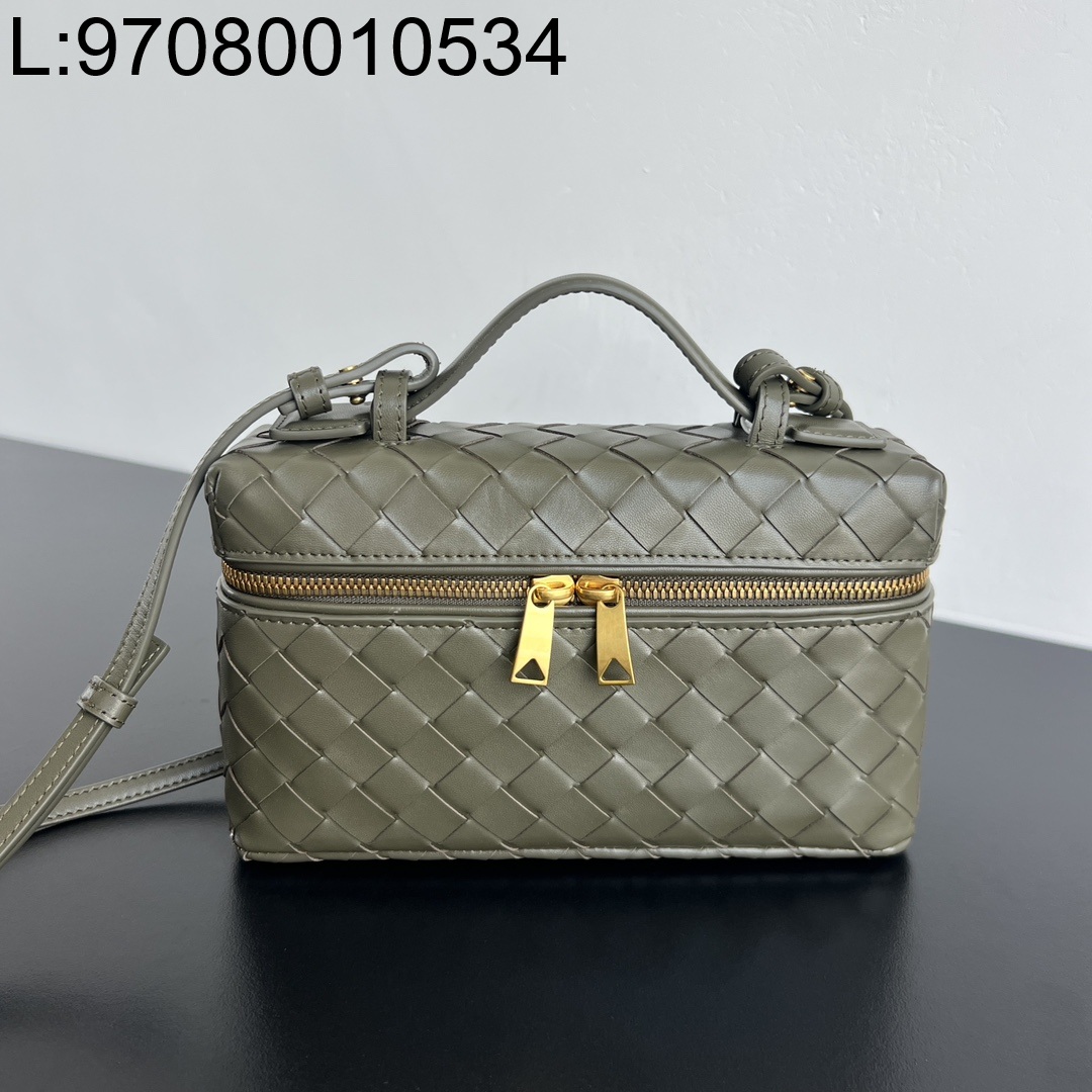 징 팩토리 보테가베네타 뱅뱅 배니티 케이스 789109 22*12.5*5cm 라이트 올리브