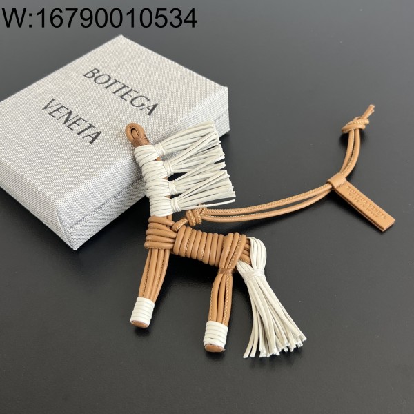 징 팩토리 보테가베네타 말 백 참 857272