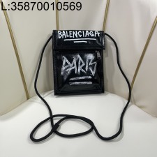 [dxg]발렌시아가 그래피티 모노그램 파리스 핸드폰 백 크로스백 블랙