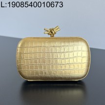 징 팩토리 보테가베네타 놋 737025 19*11.5*5cm 골드