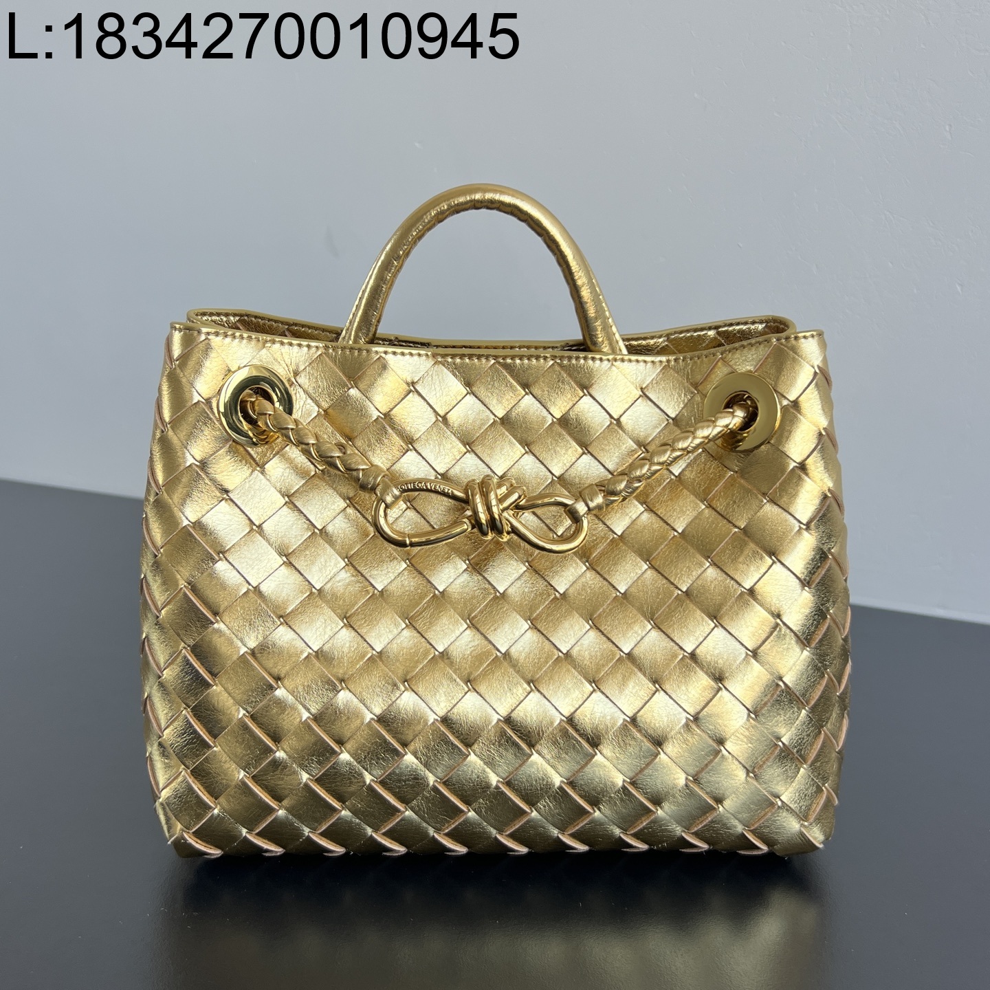 징 팩토리 보테가베네타 스몰 안디아모 743568 25*22*10.5cm 골드