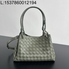 징 팩토리 보테가베네타 파라슈트 835921 29.5*18.5*17.5cm 피클