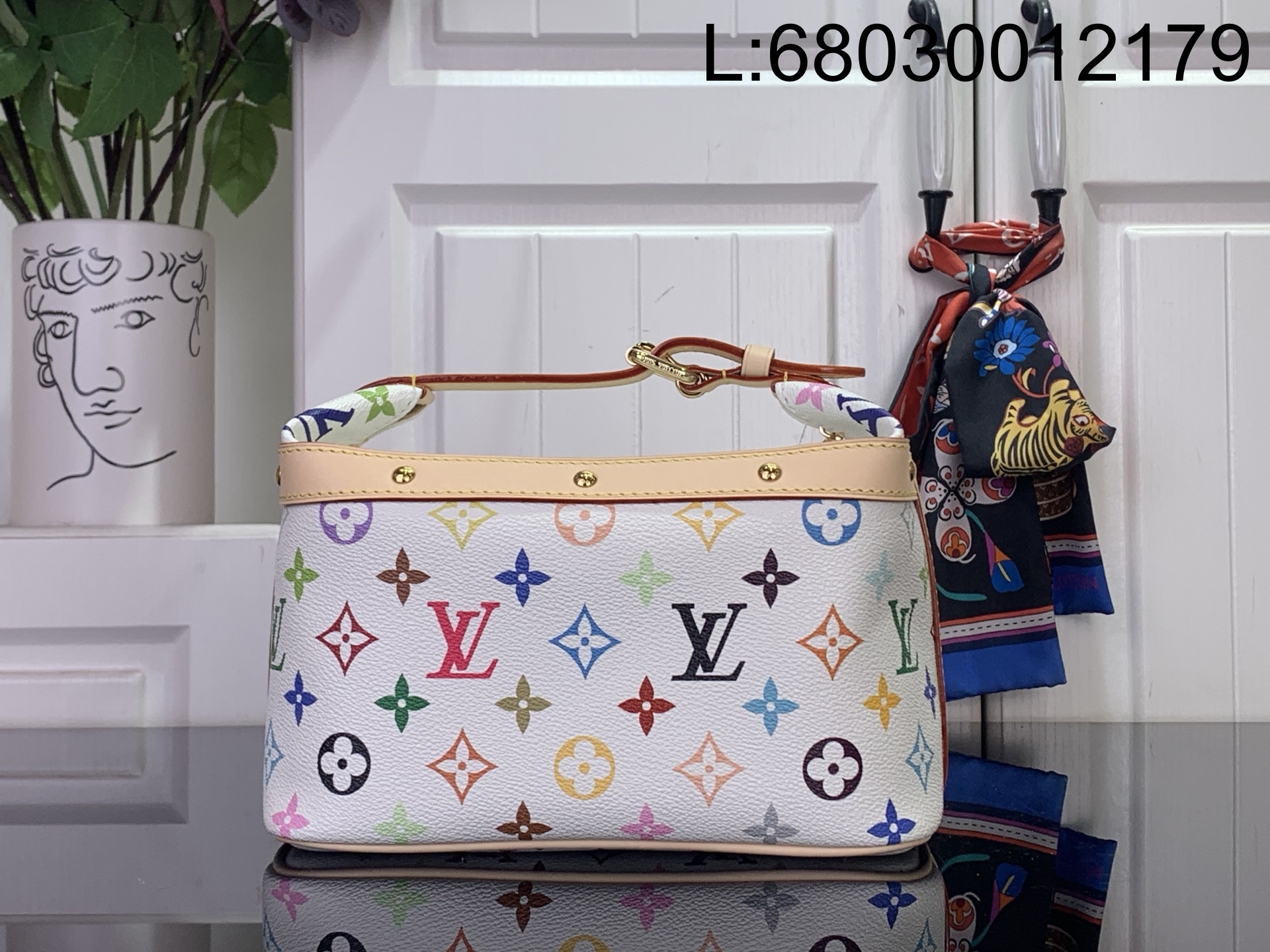 [88factory] 루이비통LV x TM 크루저 토일레트리 백 화이트 M27900 13.5*12*22cm