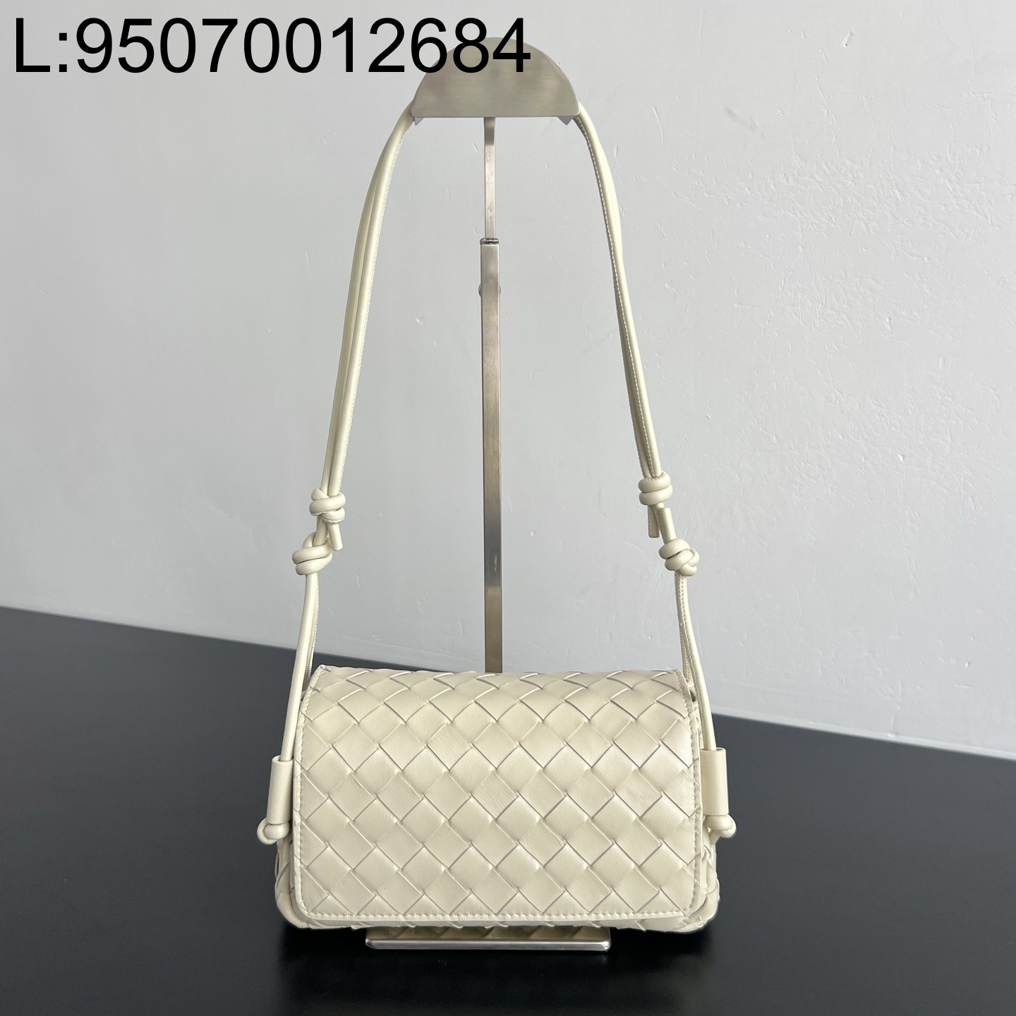 징 팩토리 보테가베네타 노뚜르노 843893 21*11*9cm 아이보리