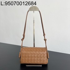 징 팩토리 보테가베네타 노뚜르노 843893 21*11*9cm 앰버