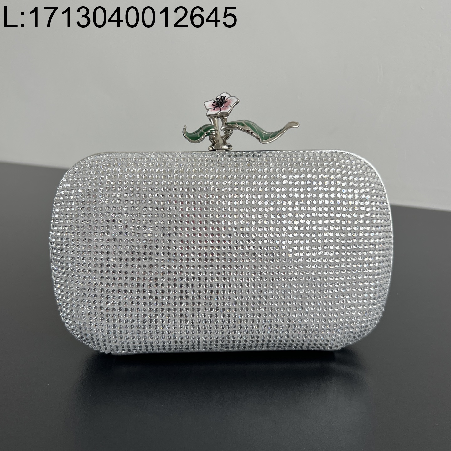 징 팩토리 보테가베네타 놋 844122 20*12*5.5cm 은색 큐빅