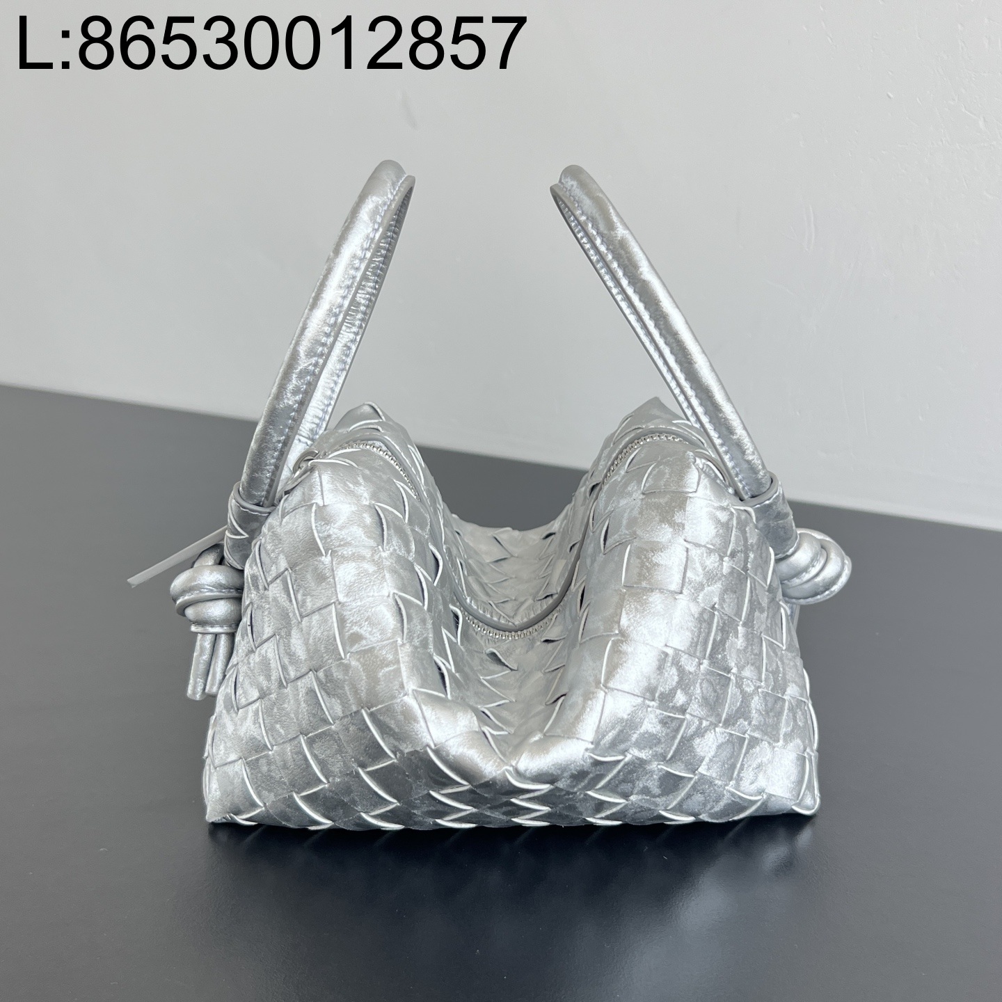 징 팩토리 보테가베네타 탑 핸들 루프 백 빈티지 실버 796615 19*12*9cm