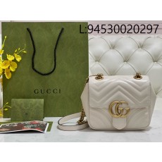 [JHL] 구찌 GG 마몽 미니 숄더백 화이트 레더 739682 18*15*8cm