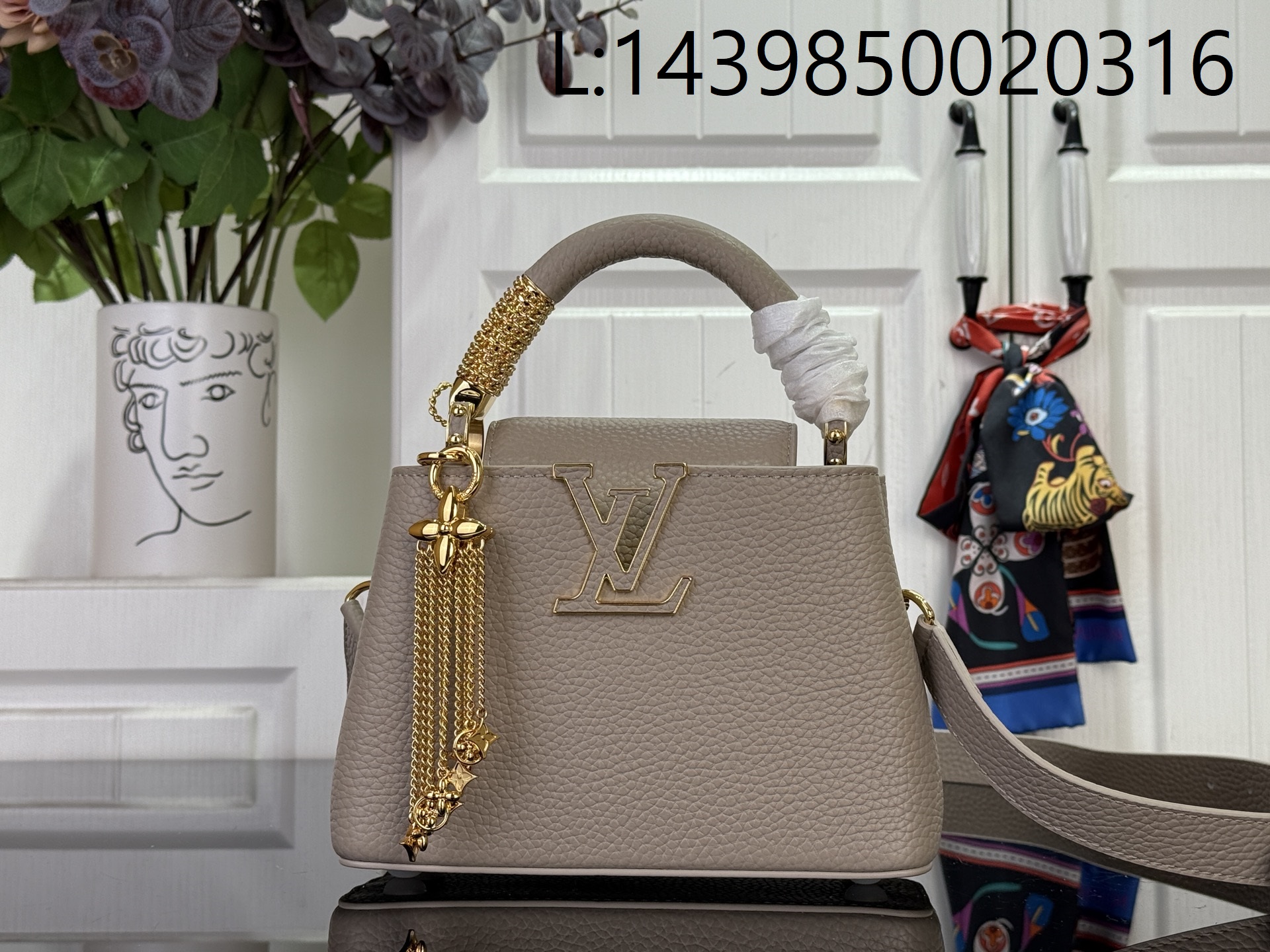 [88factory] 루이비통 카퓌신 미니 M26328 M26531 M48865 21*14*8cm 그레이