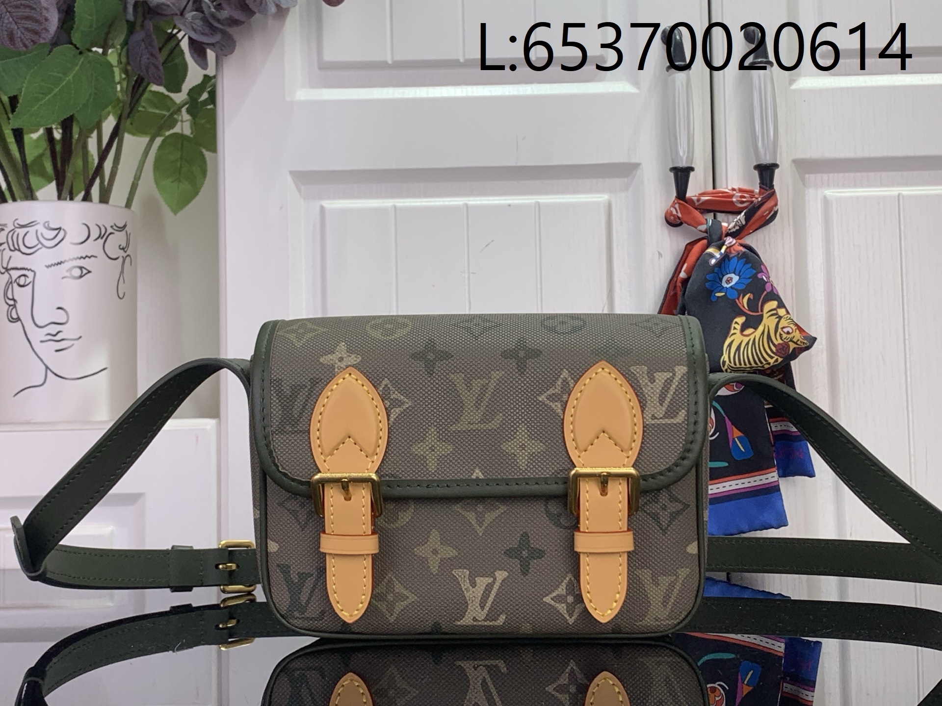 [88factory] 루이비통 사첼 미니 M26969 15*6*19.5cm 카키