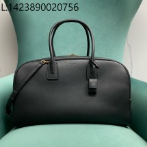 Pomegrante  생로랑 삭 드 주르 보스턴 스무스 레더 블랙 851687 41*25*20cm