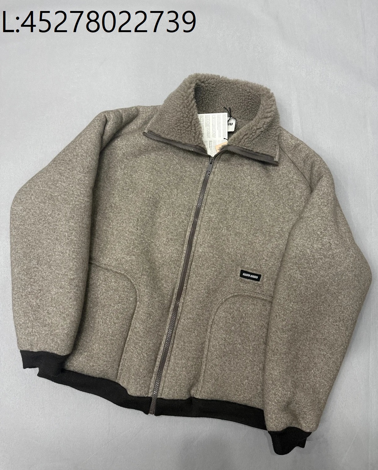 [쥬디 셀러] 미우미우 코튼 플리스 지퍼 블루종 자켓 코드 웨이디안 주소