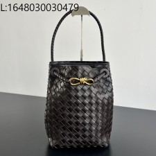 징 팩토리 보테가베네타 스몰 안디아모 버킷 폰단트 855759 25*18.5*11cm