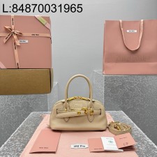 [카타공장, kata공장] 미우미우 아벙츄어 미니 나파 레더 백 베이지 21*8*13cm