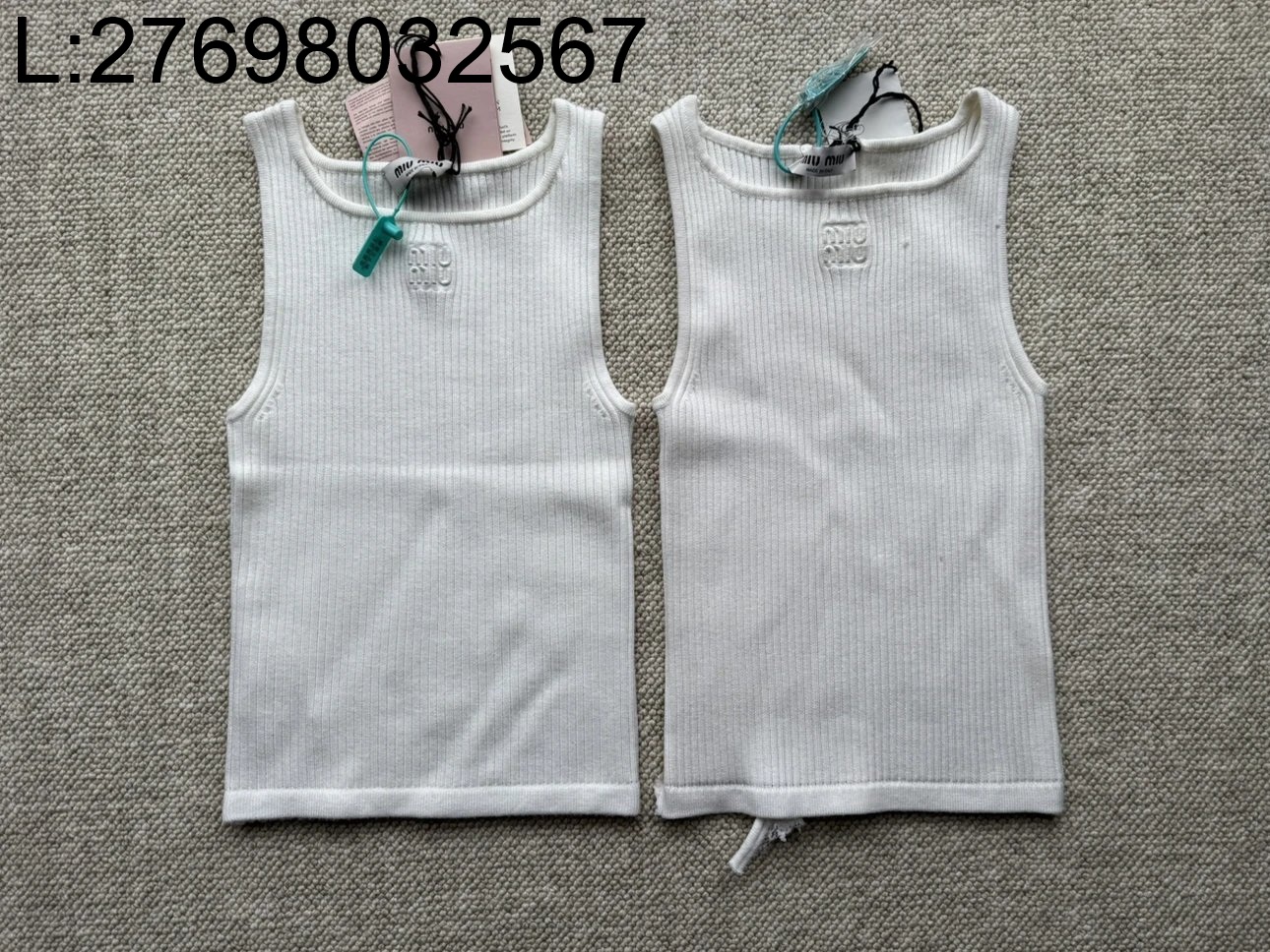 [콜라 셀러] 미우미우 자수 양털 민소매 나시 웨이디안 주소