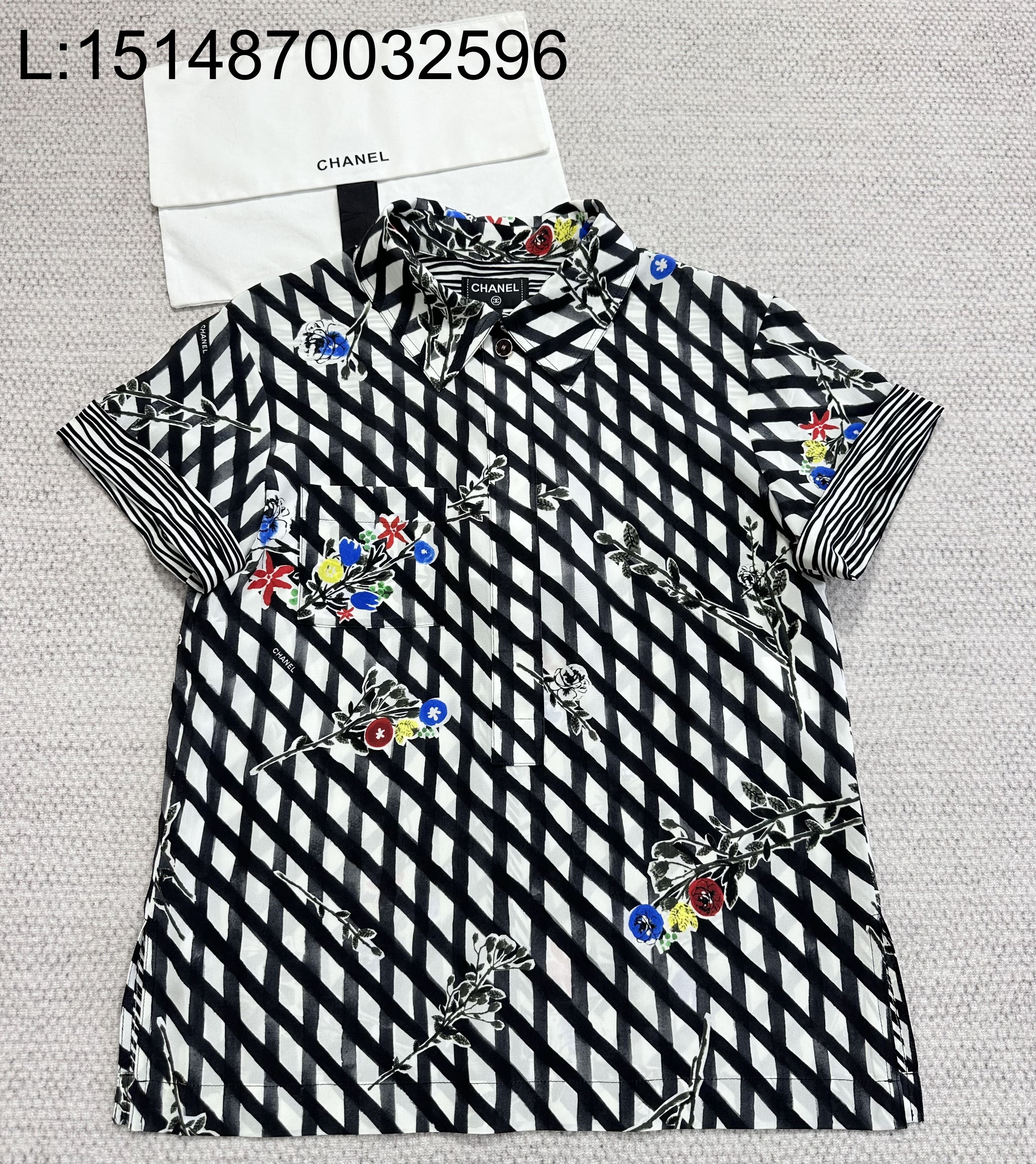 [타지아공장(tj공장) -여성전용 ] 샤넬 실크 멀티컬러 플라워 퀼팅 반팔 셔츠 블랙