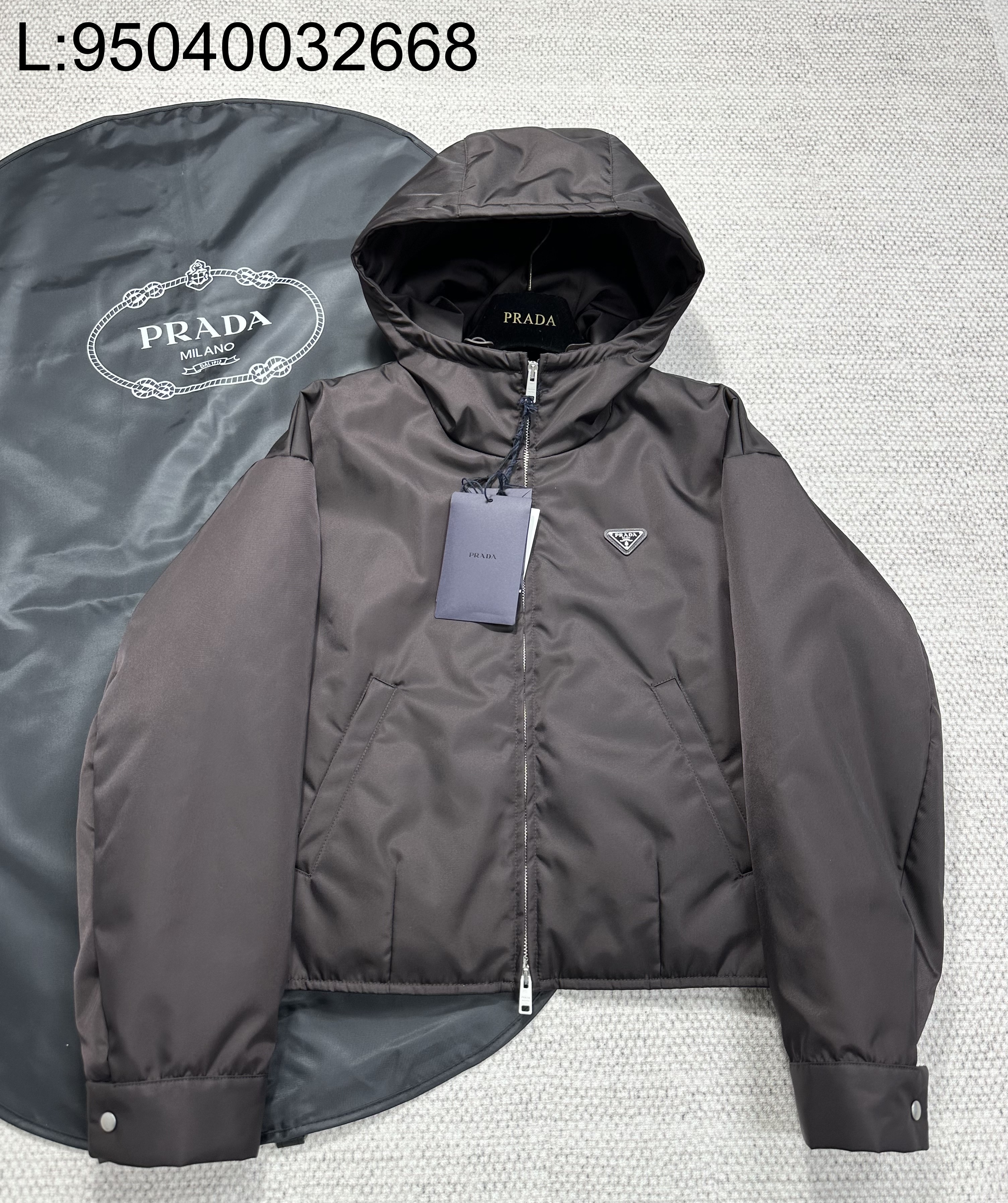 [타지아공장(tj공장) -여성전용 ] 프라다 리나일론 블루종 자켓 다크 브라운