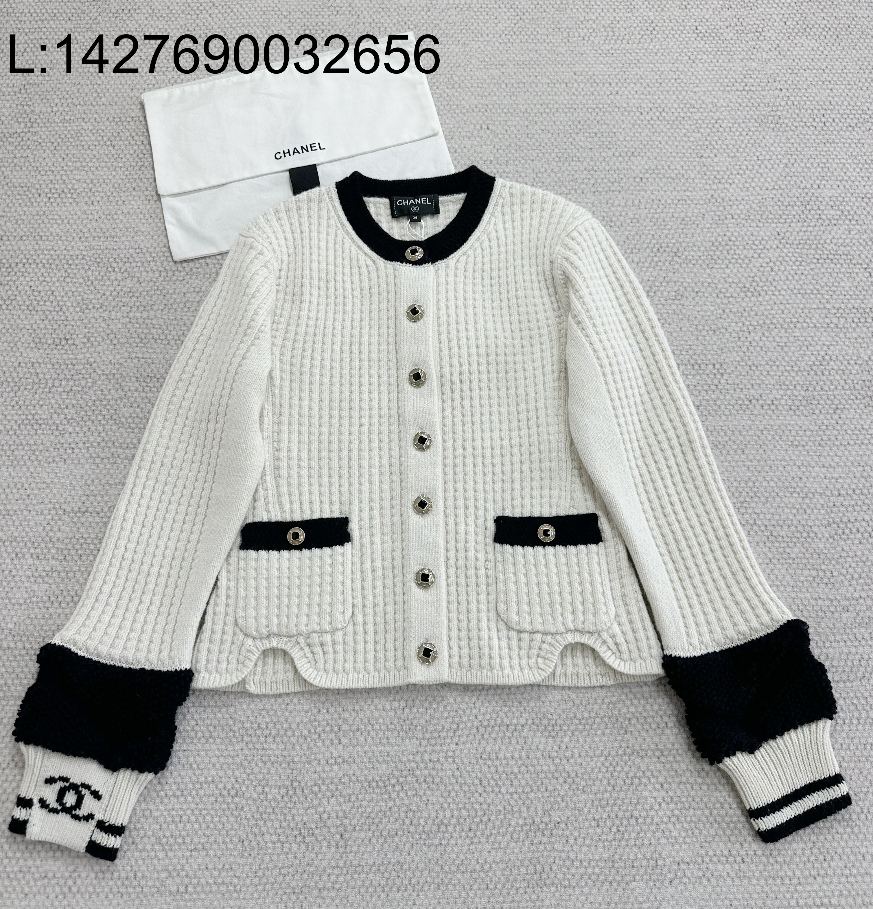 [타지아공장(tj공장) -여성전용] 샤넬 25N 소매 이음 가디건 화이트