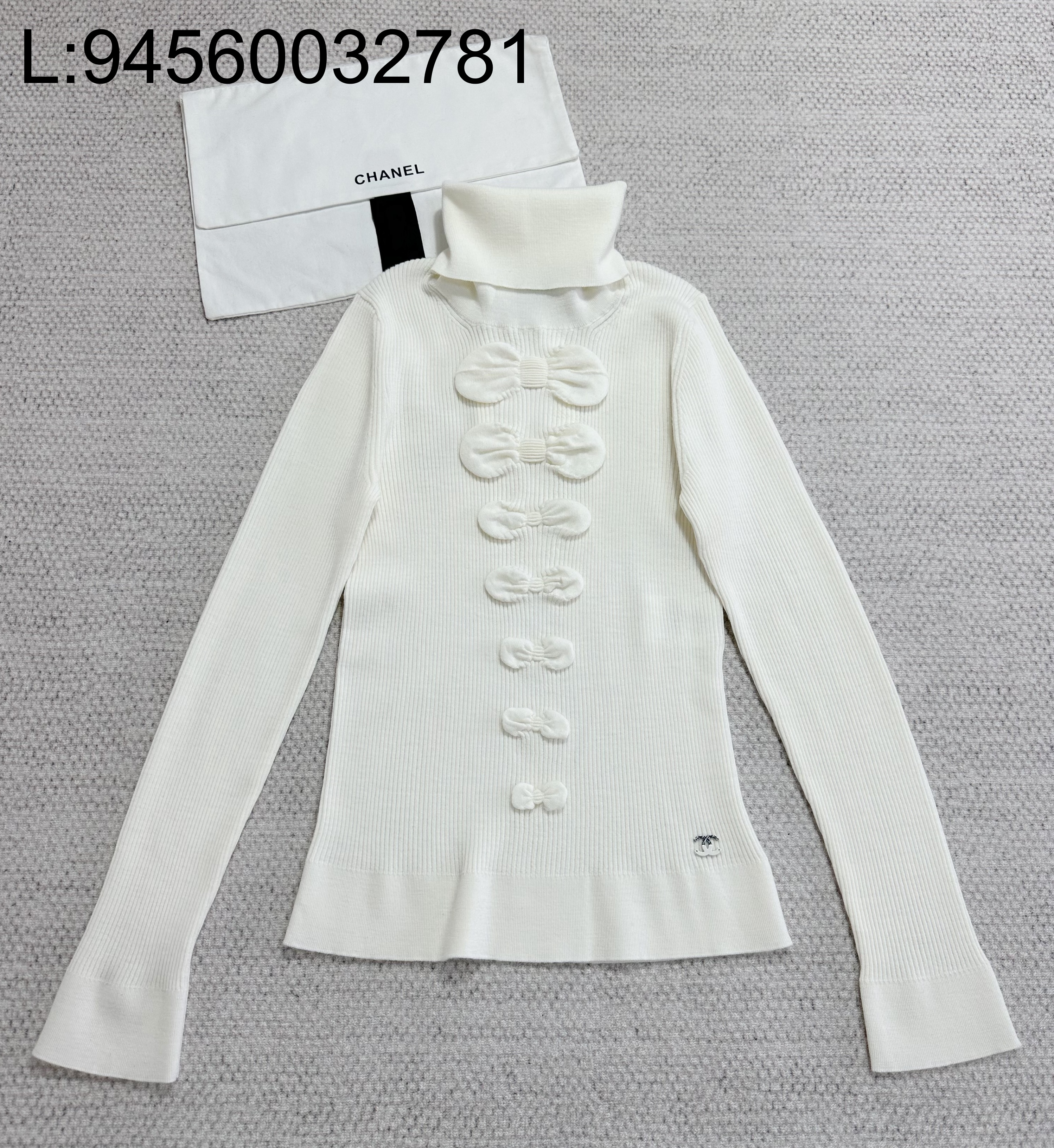 [타지아공장(tj공장) -여성전용] 샤넬 25K 울 하이넥 니트 나비매듭 화이트