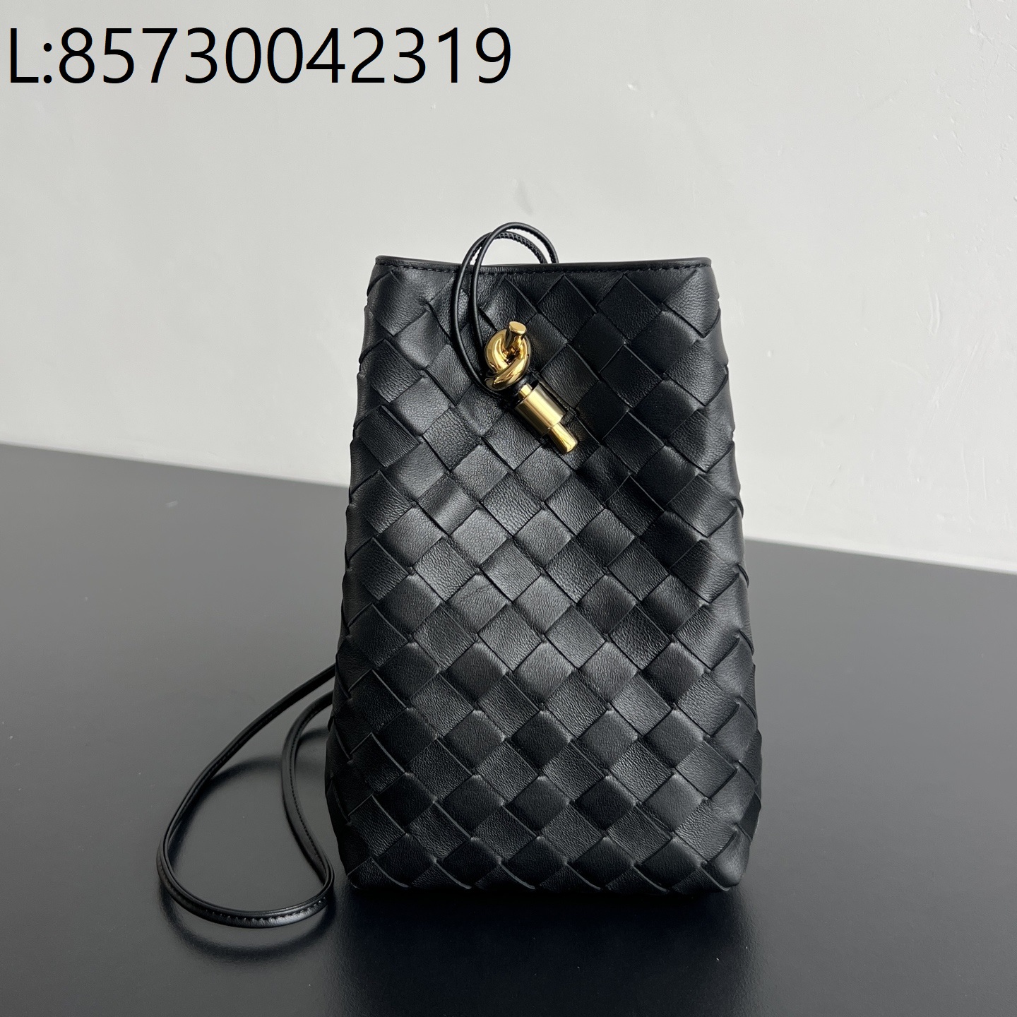 징 팩토리 보테가베네타 안디아모 휴대폰 파우치 843890 21.5*14*7cm 블랙